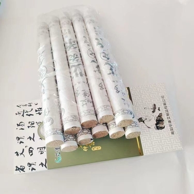 Il sollievo dal dolore facilitato con il bastoncino di moxibustione della mugwort cinese