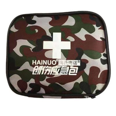 Kit di soccorso tattico di emergenza con zaino e materiale di camuffamento