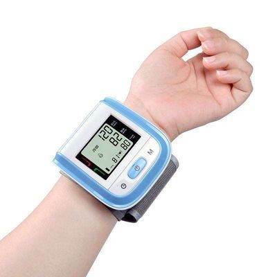 Easy Shuttle Operation Digital Blood Pressure Monitor con presurizzazione intelligente