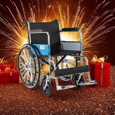 Sedie a rotelle pieghevoli leggere con comodino a sedile riclinabile Attributi commerciali e stile combinati