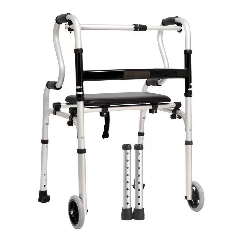 Aiuti a piedi antiscivolo per anziani e disabili
